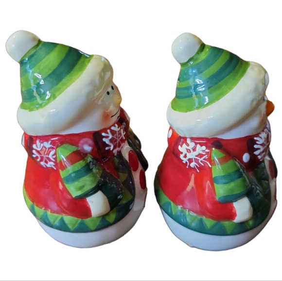 Vtg SNOWMAN SALT & PEPPER SHAKERS CHRISTMAS HOLIDAY XMAS DECOR Winter Ski Lodge - Picture 2 of 6